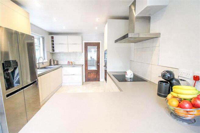 4 bed Detached for sale Image 12