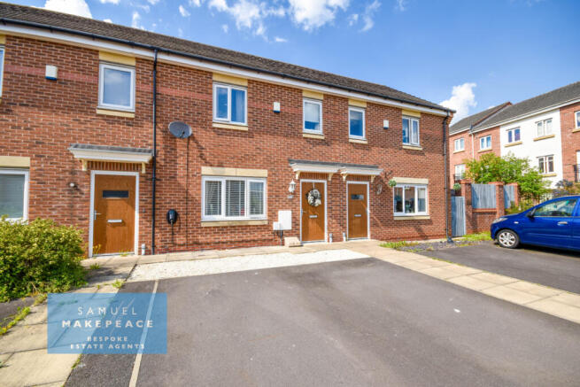 Beautiful Three Bedroom Town House with Allocated