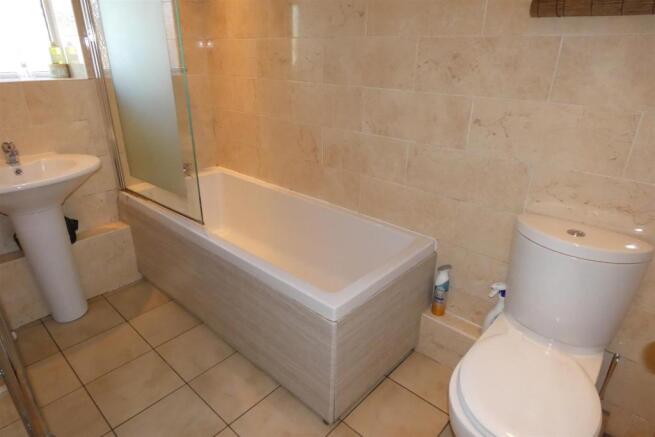 Bathroom.JPG