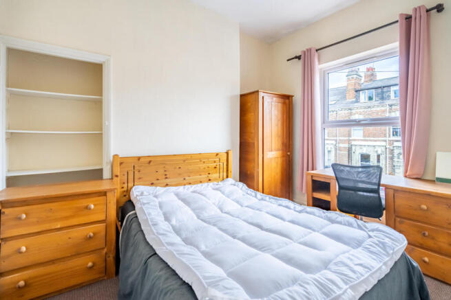 4 bed Terraced for sale Image 7