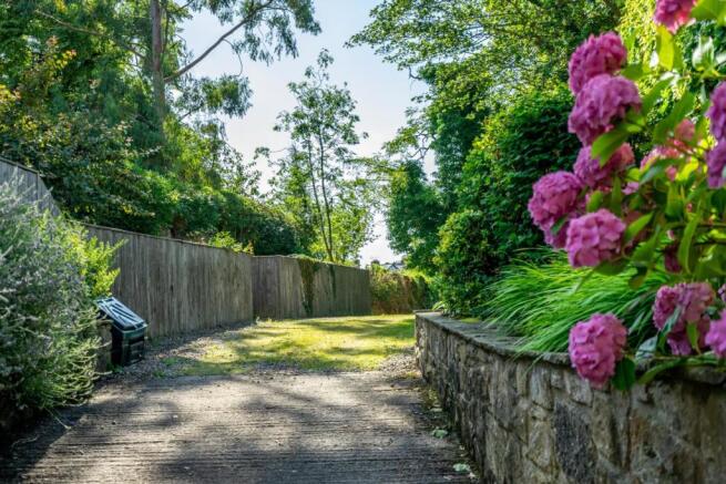 the mount 125 gardens-2.jpg