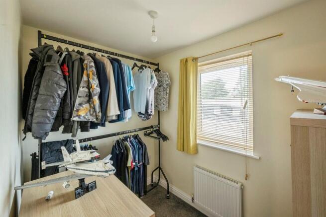 3 bed Terraced for sale Image 12