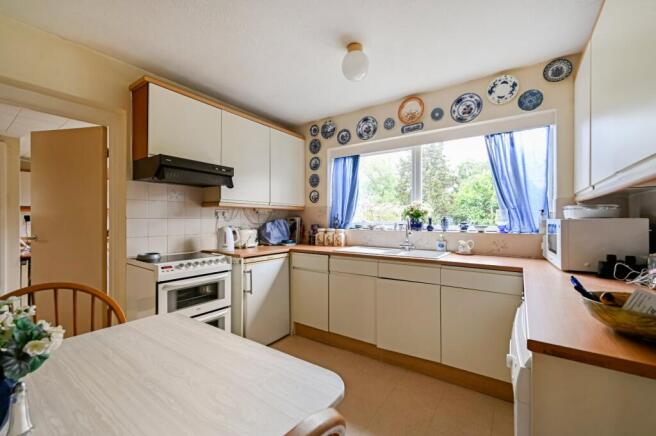 Sandyhurst Lane, Ashford, Kent, TN25 photo 4