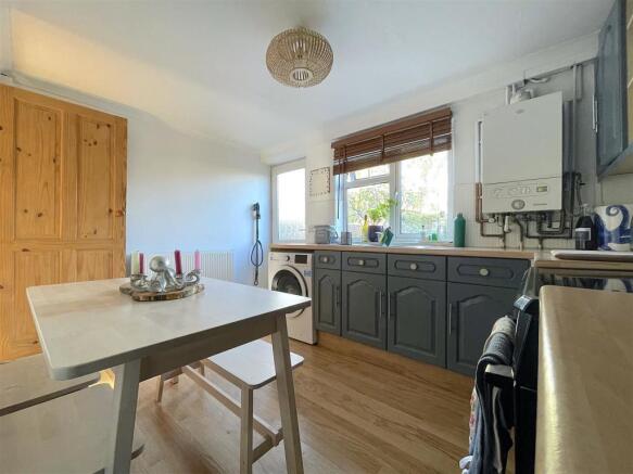 Kitchen (3).jpeg