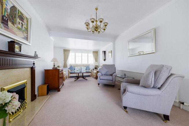 12 Brockenhurst Avenue-10.jpg