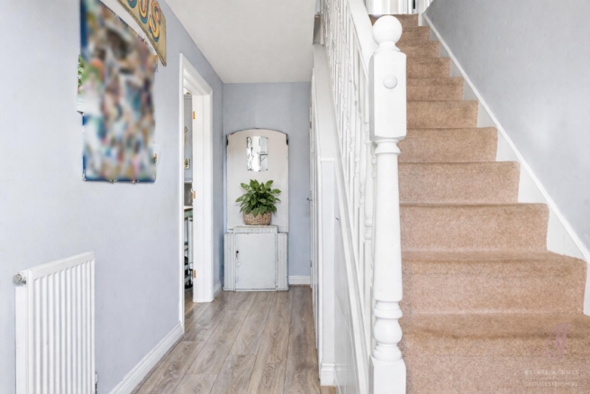 entrance hall.png