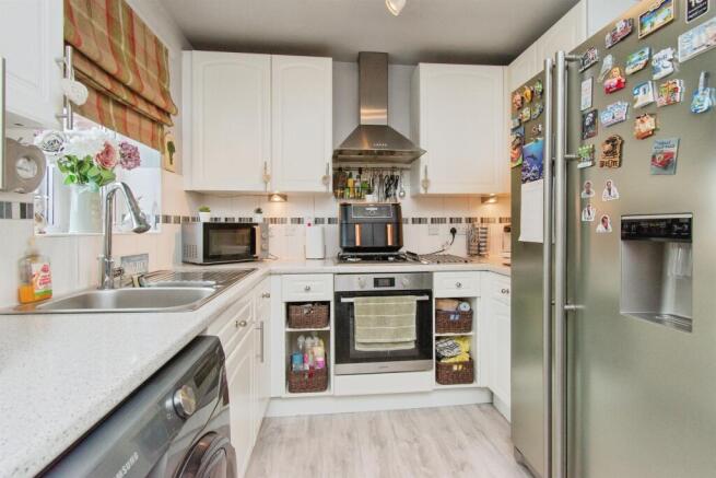 2 bed Semi-Detached for sale Image 4