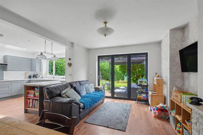 Living/Dining Area