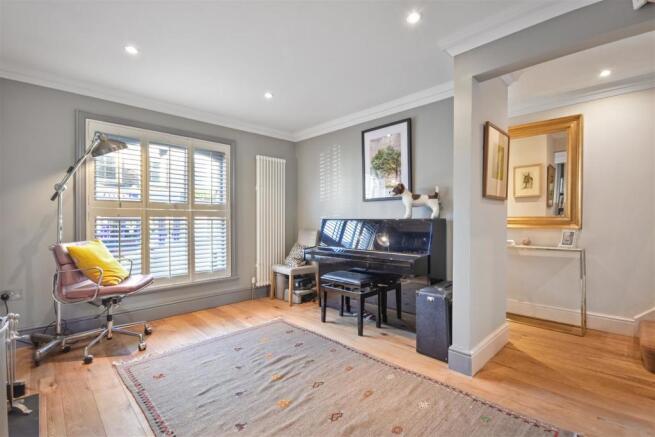 Masbro Road - Reception.JPG