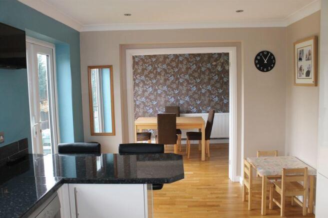 Kitchen/ Dinin...