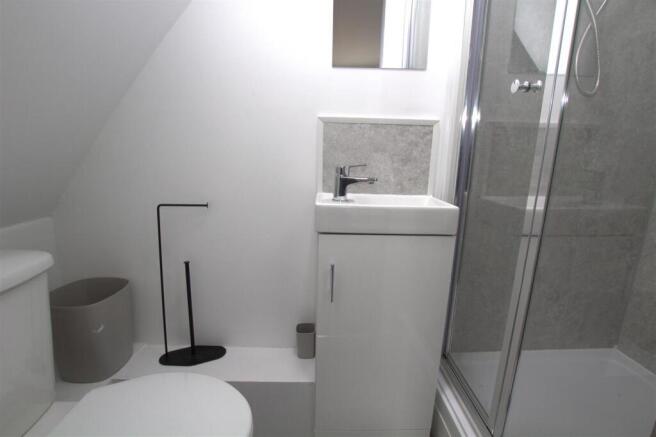 1 bed House Share to rent Image 4