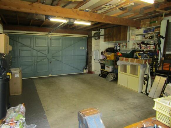 Double Integrated Garage with Pit