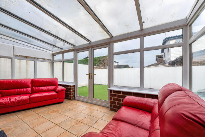 4 bed Detached for sale Image 9