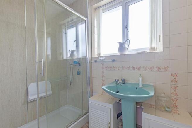 Shower Room-1.jpg