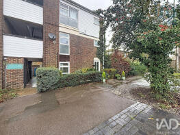 238, Willowfield, Harlow CM18 6SA