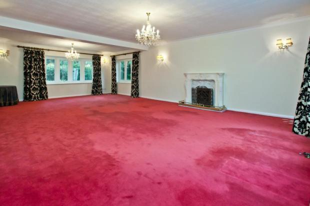 Spacious Lounge