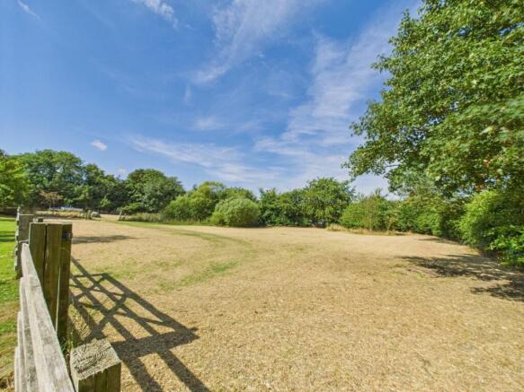 7 bed Farm House for sale Image 3