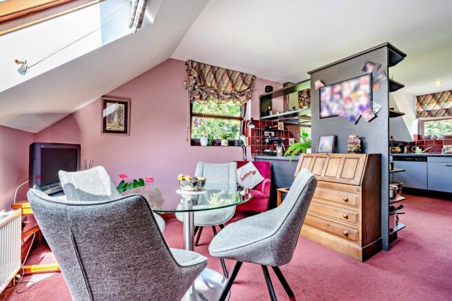 4 bed Detached for sale Image 5