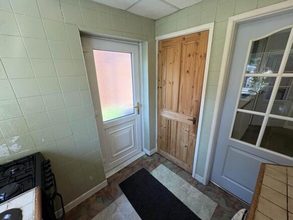 3 bed Semi-Detached for sale Image 11