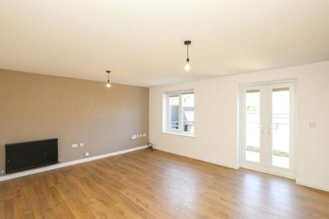 3 bed Semi-Detached for sale Image 7