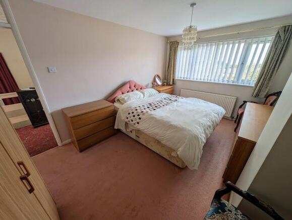 bed 1a.jpg