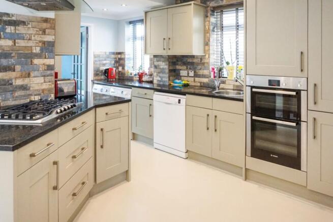 Kitchen/Breakfast