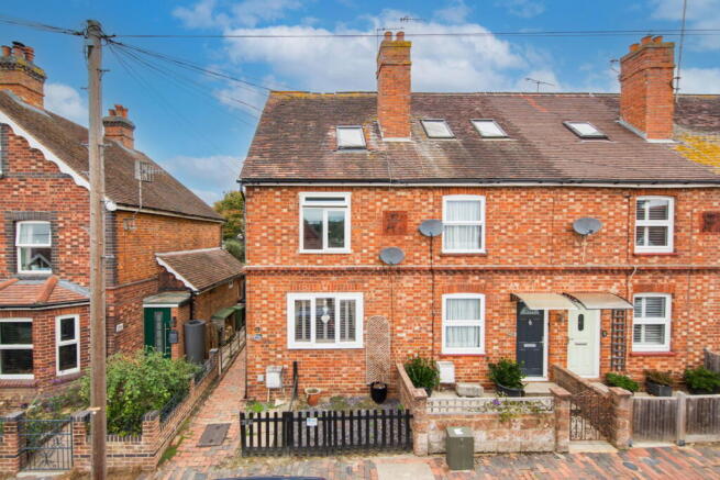 3-bed terraced on Gordon Road, Tunbridge Wells, £360,000