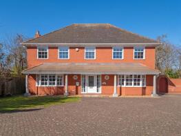 5, Hillcrest Close, Loughton, Milton Keynes MK5 8BJ