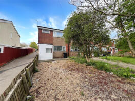 35, Woodgreen Walk, Leicester LE4 9UN