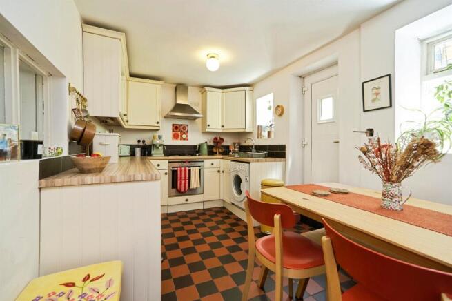 2 bed Terraced for sale Image 4