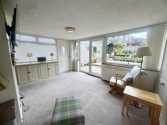 3 bed Semi-Detached for sale Image 6