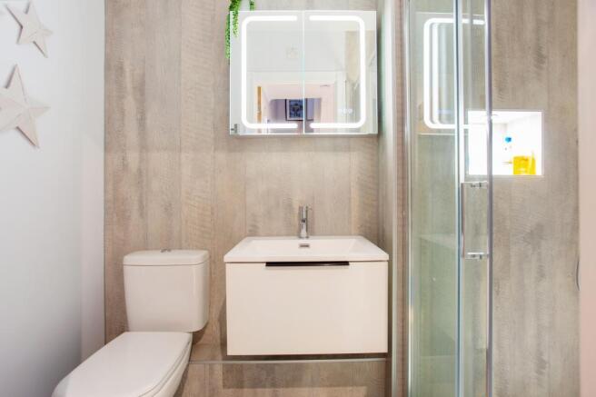 20 Sandford Park Place 312347 (20).jpg