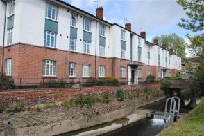 Flat 35, Clive Lodge, Shirehall Lane, Hendon, London NW4 3RG