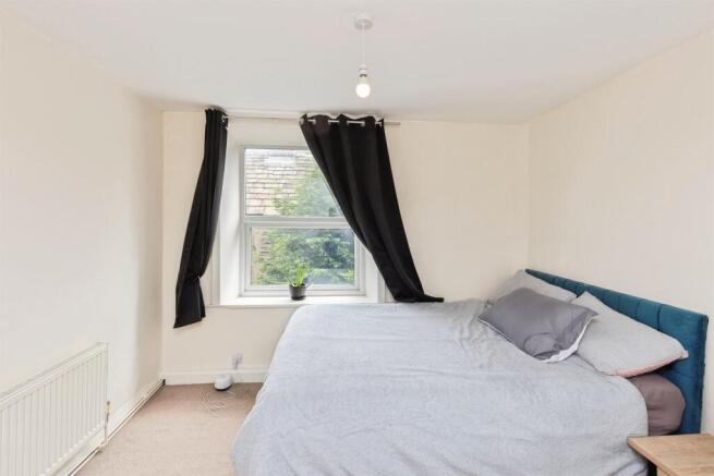 2 bed Terraced for sale Image 10