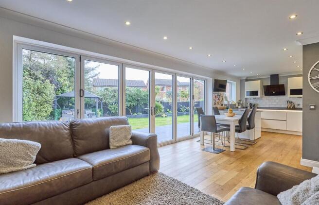 Open Plan Living/Dining/Kitchen