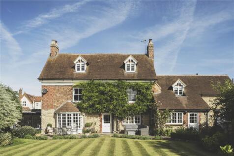 High Street, Long Crendon, Buckinghamshire, HP18