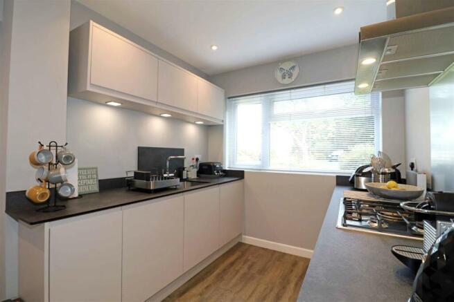 Modern Fitted Kitchen