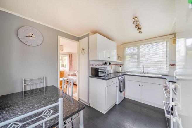 1 bed Park Home for sale Image 4