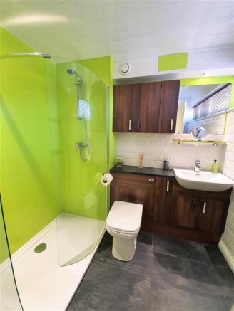 4 Chatsworth Crescent - upstairs shower room.jpg