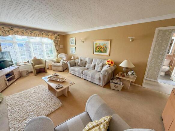 2 bed detached bungalow, Silsden 10