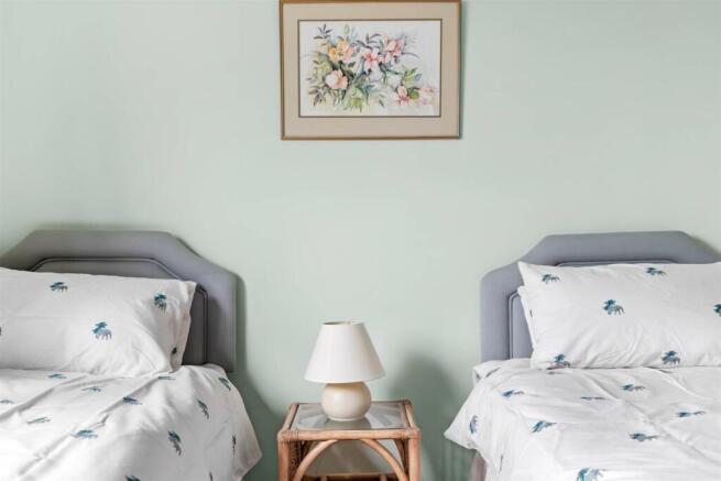 4 Manor Court - Bedroom 3 arty.jpg