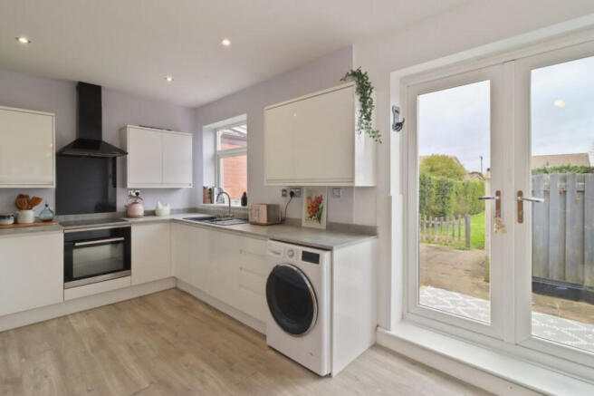 3 bed Semi-Detached for sale Image 4