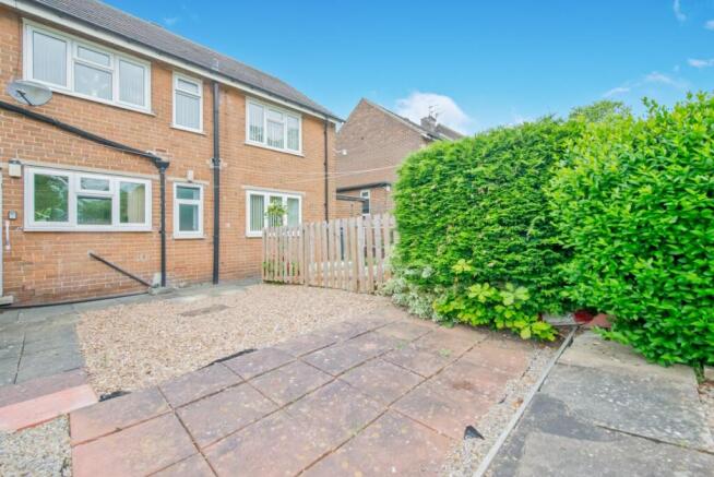 2 bed Flat for sale Image 12