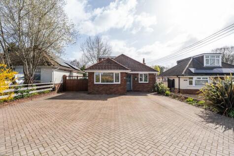 Manor Crescent, Bursledon, Hampshire, SO31