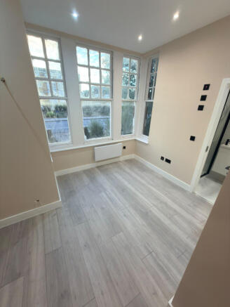 Refurbished Studio in Clapton ¿ Available Now