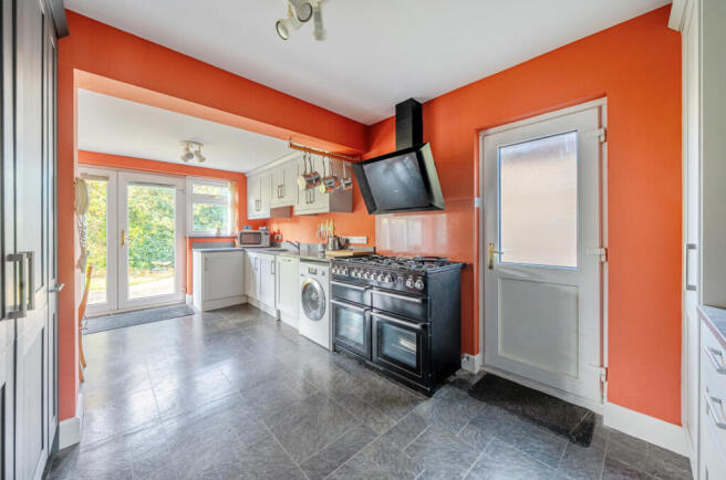 1375371-1-6909cf5...