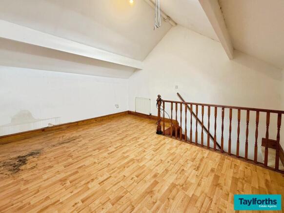 3 bed Terraced for sale Image 10