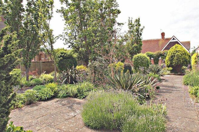 Front Garden 2