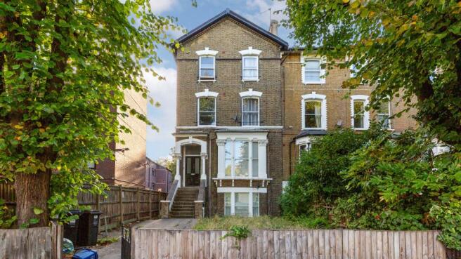 Flat A, 215 Amhurst Road, Hackney, London, E8 2BS