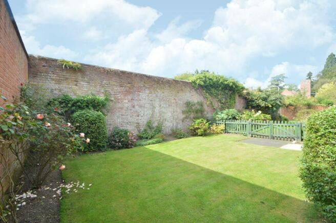 garden 2.jpg